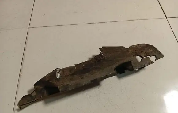 Volkswagen PASSAT B5 Other exterior part 3B0121283F