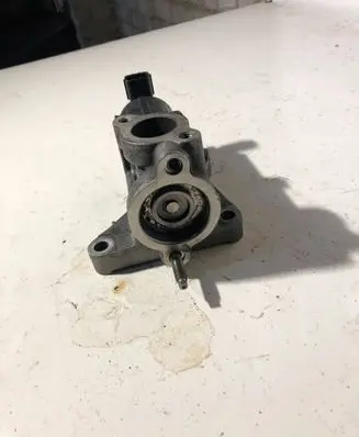 Mazda CX-7 EGR valve R2AA20300B
