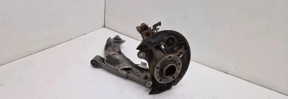 Peugeot 3008 II Front wheel hub spindle knuckle 7BAA220333221G