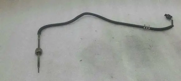 Mercedes-Benz C W205 Lambda probe sensor A0009059705