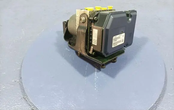 Jeep Grand Cherokee ABS Pump 68164629AA