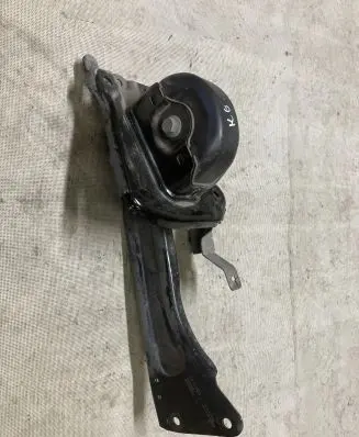 Volvo XC40 Rear control arm 32221934
