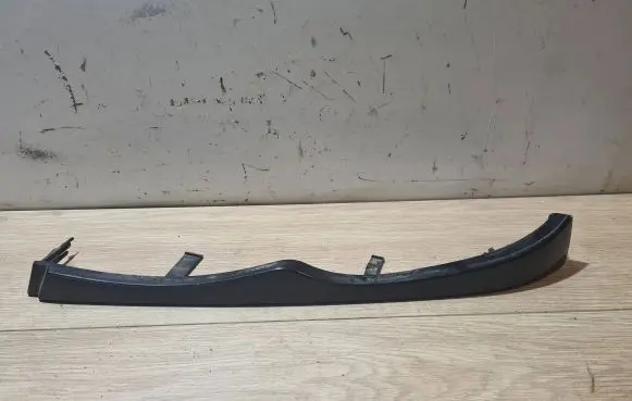 BMW 3 E46 Under headlight/headlamp trim 11460913