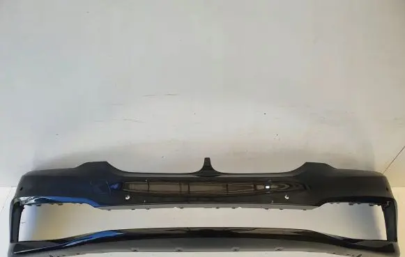 BMW 5 G30 G31 Front bumper 7385336