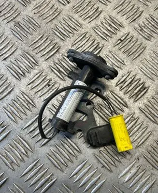 BMW X5 F15 Bonnet Pedestrian Airbag Actuator 7326019