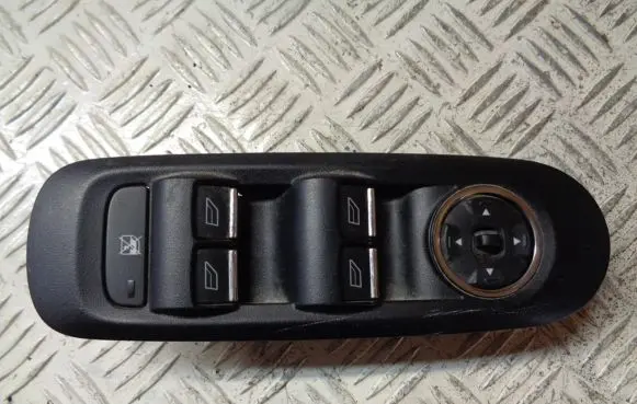 Ford Mondeo MK IV Electric window control switch 7S7T14A132AB