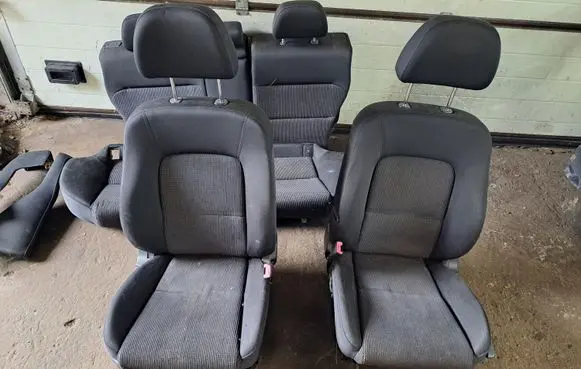 Subaru Outback Seat set 