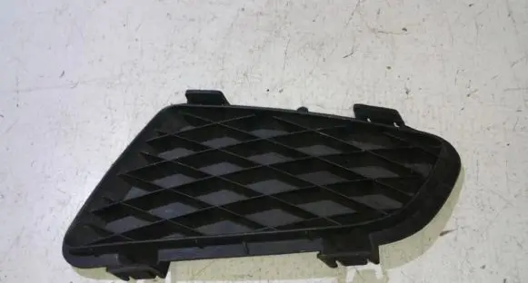 Mazda 6 Front bumper lower grill gj6a50c21 gj6a-50c21