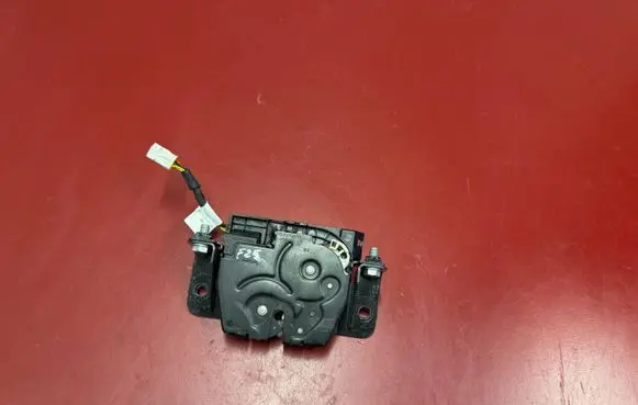 BMW X3 F25 Tailgate/trunk/boot lock/catch/latch 4825198 UK482519801