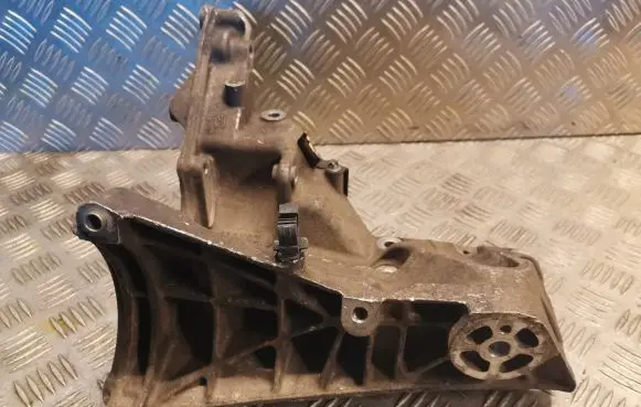 Porsche Cayenne (9PA) Engine mounting bracket 9481022135R