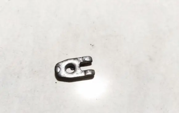 Renault Clio II Fuel Injector clamp holder