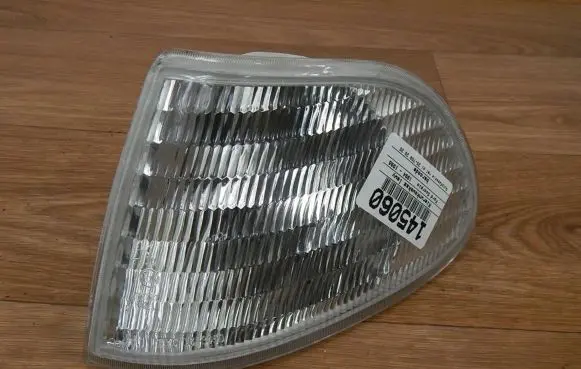 Ford Scorpio Front indicator light