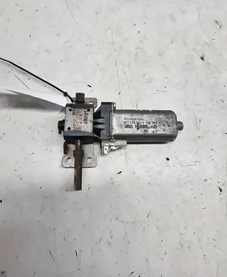 Volvo S60 Seat adjustment motor 0390203219