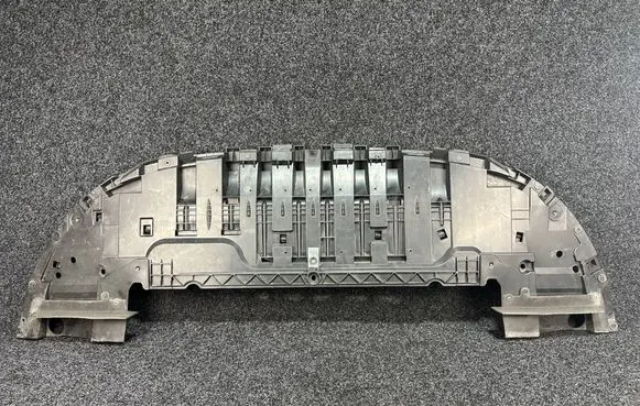 Renault Megane IV Engine splash shield/under tray 622353709R