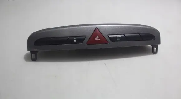 Peugeot 308 Hazard light switch