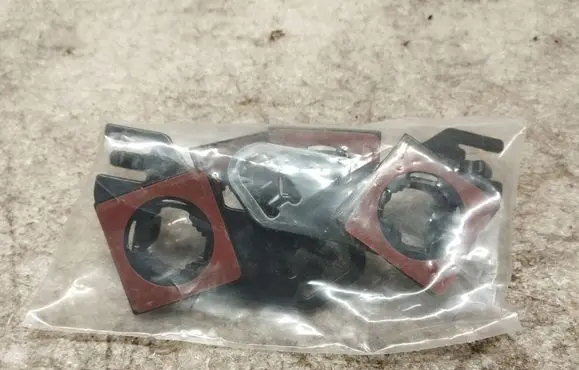 BMW 5 E60 E61 Front parking sensor holder (PDC) BM51013
