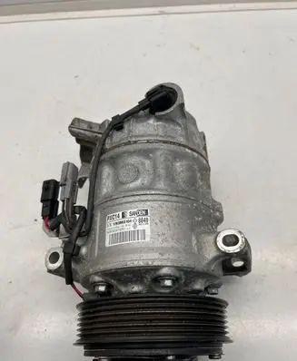 Renault Megane IV Air conditioning (A/C) compressor (pump) 926002410R 8849 1763903104