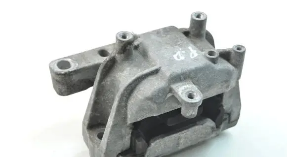 Volkswagen PASSAT B7 Engine mount bracket 1K0919262CN