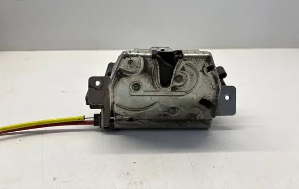 Mercedes-Benz E W211 Tailgate/trunk/boot lock/catch/latch A2117400036