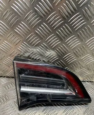 Tesla Model 3 Tailgate rear/tail lights 1077401 1077403