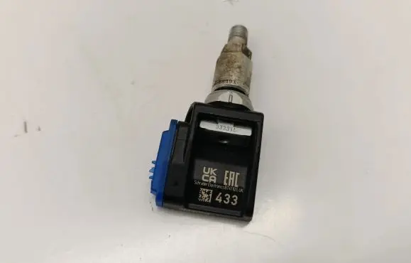 Mercedes-Benz E W214 Tire pressure sensor A0009058413