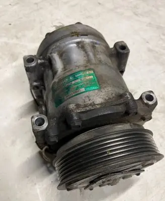 Renault Laguna II Air conditioning (A/C) compressor (pump) SD7H15 8200040681