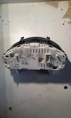 Mitsubishi Colt Speedometer (instrument cluster) 5007120370 MM0038001