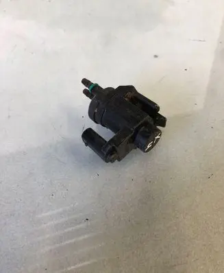 BMW X4 G02 Vacuum valve 857059106