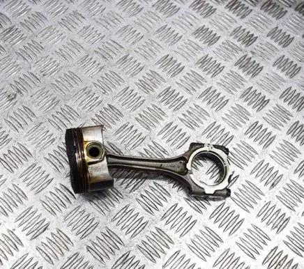 Toyota C-HR I Piston 131010T300 1320109C80