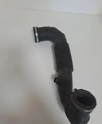 Coolant pipe/hose
