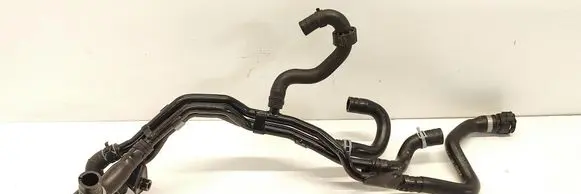 Engine coolant pipe/hose