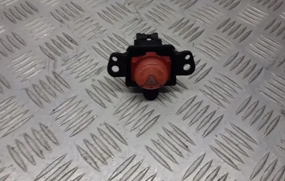 Nissan Almera Tino Hazard light switch