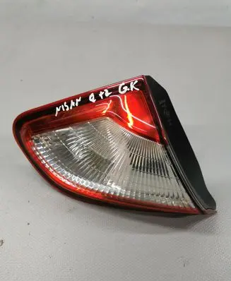 Nissan Qashqai+2 Tailgate rear/tail lights
