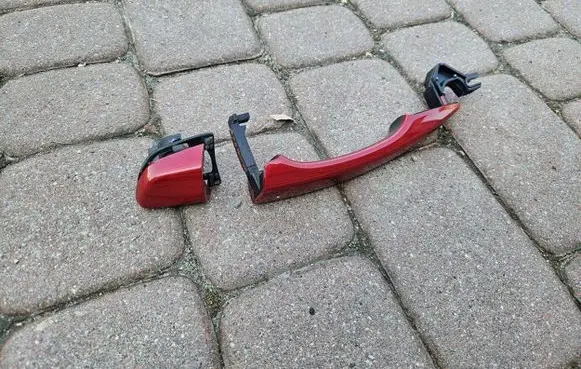 Opel Mokka B Rear door exterior handle 5O5P5L5E5X0046