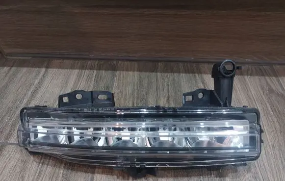 Land Rover Range Rover L460 Type LK Front fog light M85215200 M8E215200 9211712