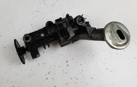 Opel Vivaro Oil pump 7700100894G 7700600252 7700112538G