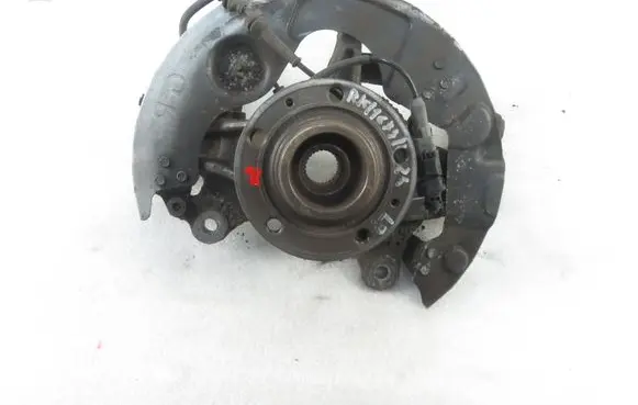 Peugeot 308 Front wheel hub spindle knuckle 