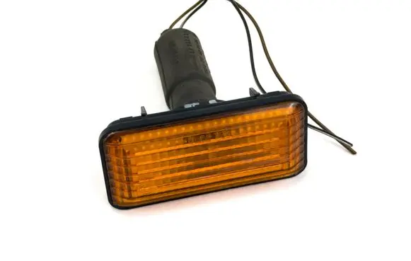 Volkswagen PASSAT B3 Front fender indicator light 357949117 357953331