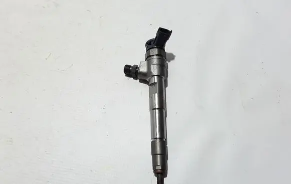 Dacia Duster II Fuel injector 8201636333
