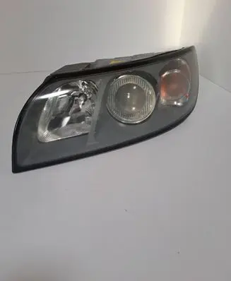 Volvo V50 Headlight/headlamp 30678912 0301198203