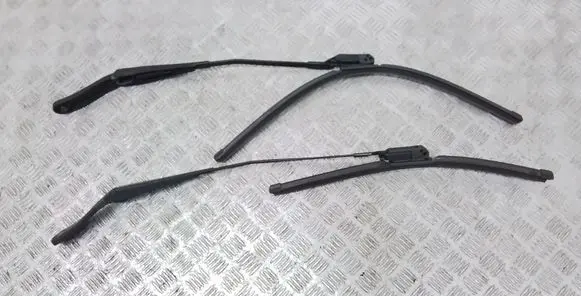 Volvo XC60 Windshield/front glass wiper blade 30753526 30753525