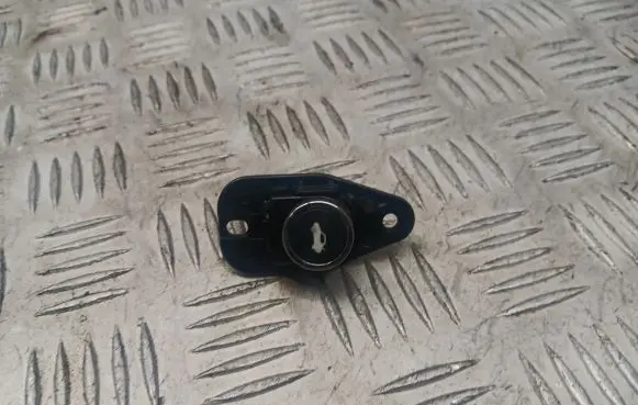 Dodge Challenger Tailgate opening switch 68141864AA