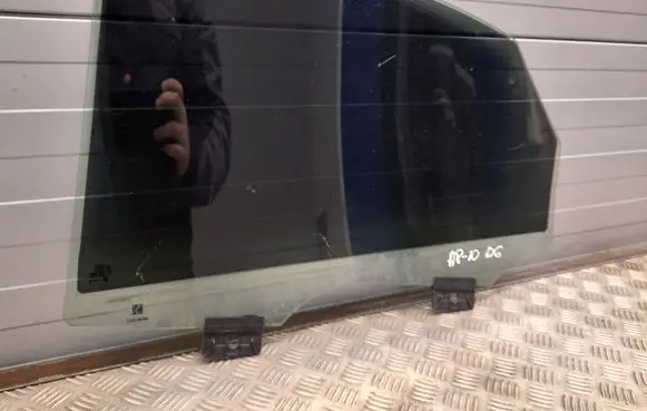 Audi A8 S8 D4 4H Rear door window glass 4H0845026F