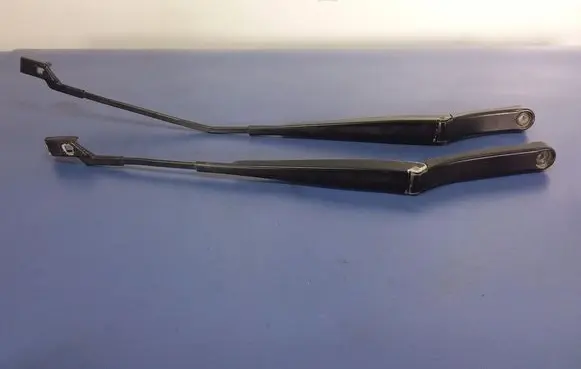 Volkswagen Golf Plus Front wiper blade arm 1Q1955410