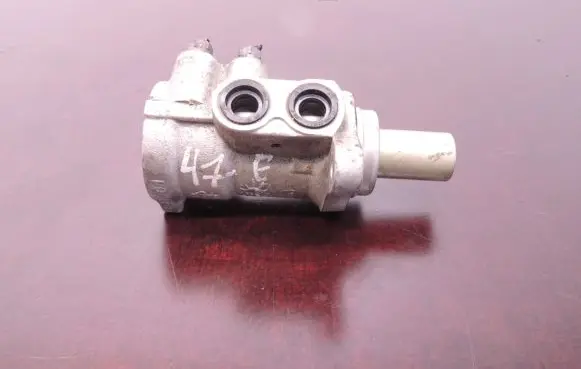 Volvo V50 Master brake cylinder 41230161 D47