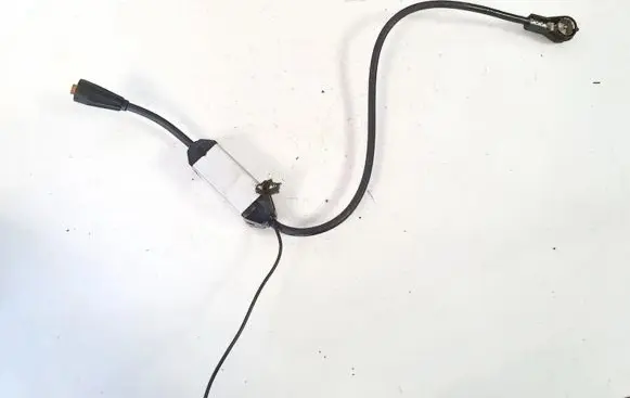 Volkswagen PASSAT B5.5 Antenna control unit 