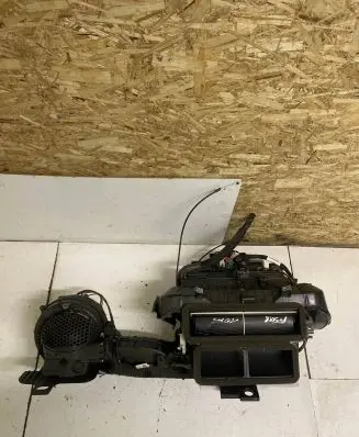 Peugeot 3008 I Interior heater climate box assembly 96844931XT