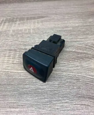 Nissan Primera Hazard light switch 04090