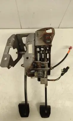 Chrysler Voyager Brake pedal 05310014AB 04877911AA