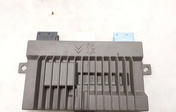 Peugeot 3008 II Sound amplifier 9820109480 310413710334